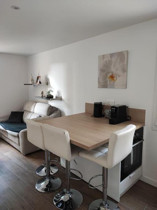 Charmant Appartement 2 Pieces Proche Disneyland Villeneuve-Saint-Denis Экстерьер фото